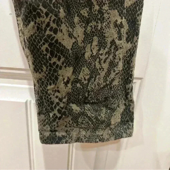 NWT Women’s Vintage Havana Snake Skin Print Joggers Drawstring Brown Pants Small - Picture 10 of 16